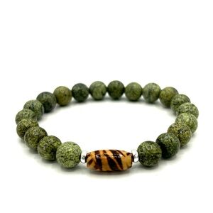 Hand Crafted Russian Serpentine Gemstone Bracelet Green